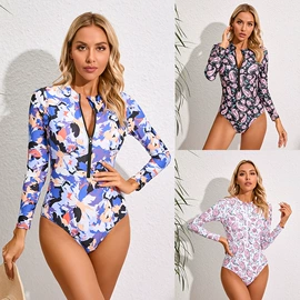 比基尼;连体泳衣;三件套泳装