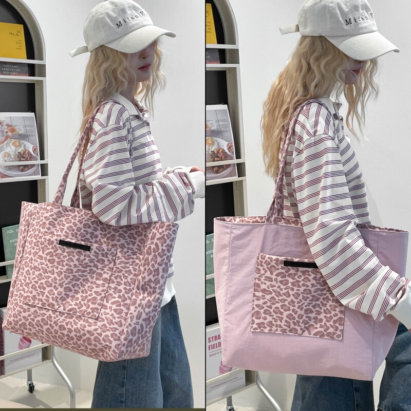 Cross-Border Canvas Women's Bag 2026 New Style Simple and Fashionable Large-Capacity Leopard Print Shoulder Bag Double-Sided Tote Bag Wholesale Cross-Border Canvas Women's Bag 2026 New Style Simple and Fashionable Large-Capacity Leopard Print Shoulder Bag Double-Sided Tote Bag Wholesale