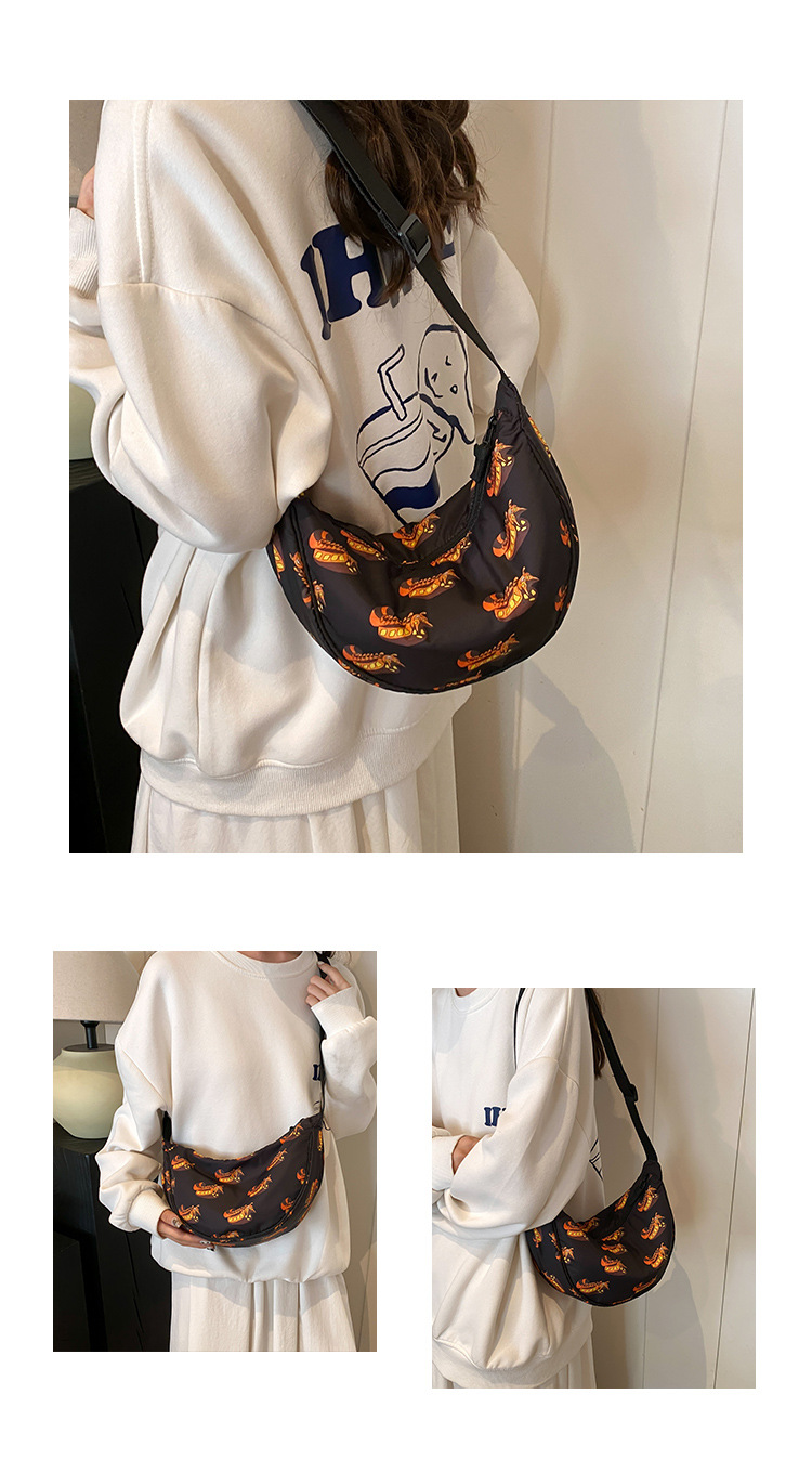 Knödel Schulter Mode Cartoon Anime Unterarm Dutt Lässig Niedlich Rolling Edge Farbe Kontrastierende Umhängetasche_voghion.com