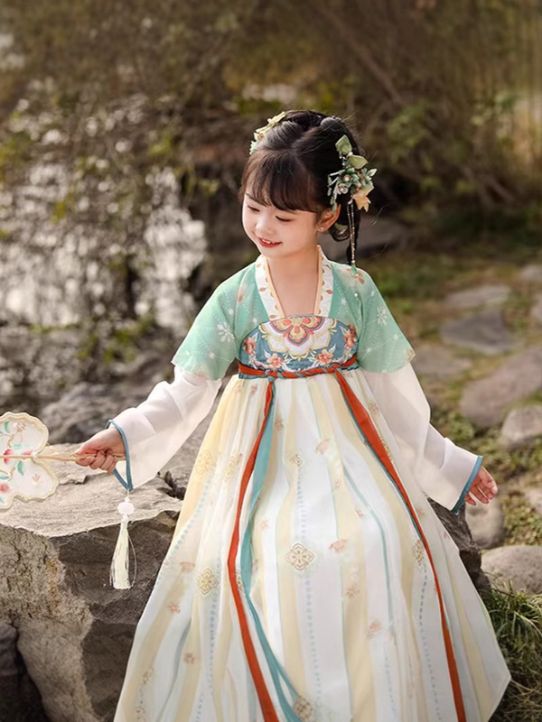 漢服女の子 2025 新しいスーパー妖精スカート中国風古代衣装夏春服子供古代スタイルのパフォーマンス衣装女の子|undefined