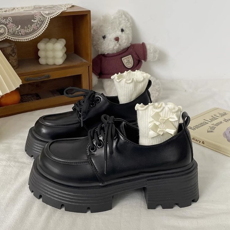 Zapatos de cuero de bizcocho de suela gruesa para mujer 2025 primavera nuevo estilo retro academia estilo británico japonés jk realzado zapatos de tacón grueso
