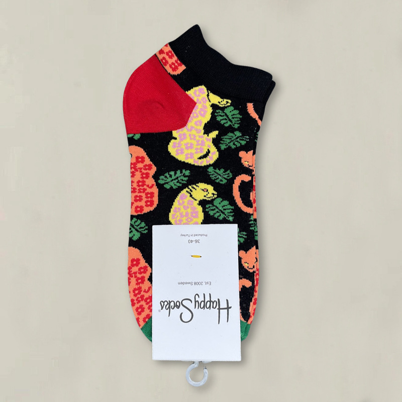 HappySocksハイスキンのショートソックスの漫画の浅い口の低い女性のスウェーデンのファッションのタイプのソックスの春夏のカラー