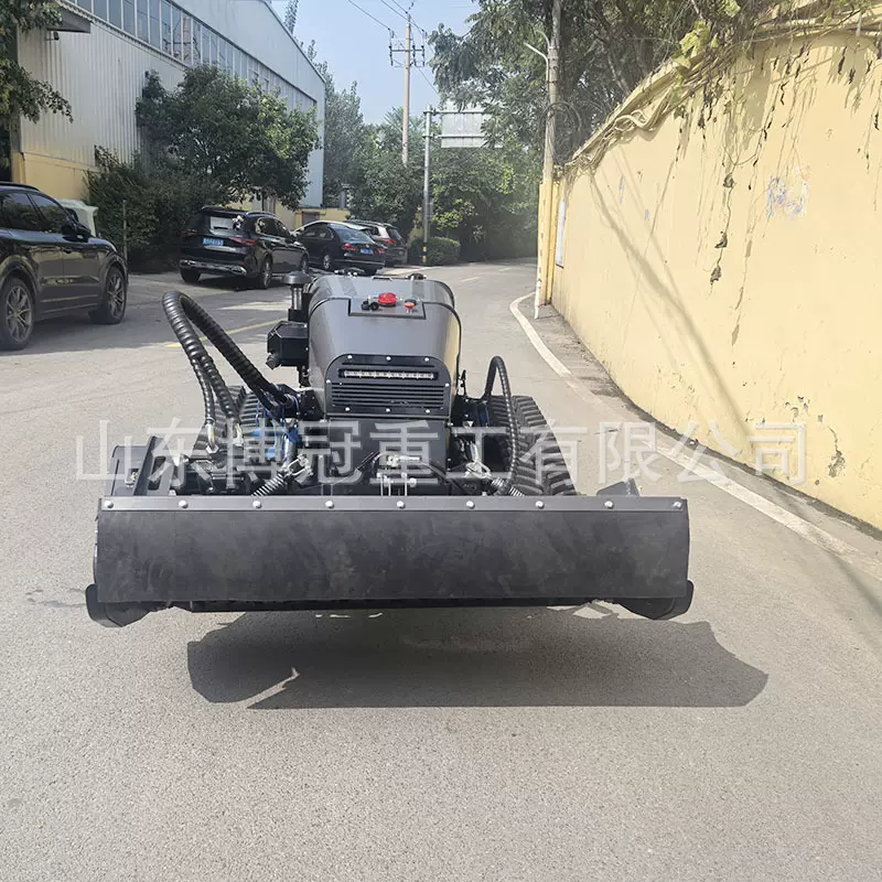 河堤边坡开荒碎草机隔离带开辟机器人水库55度除草机隔离带开辟车