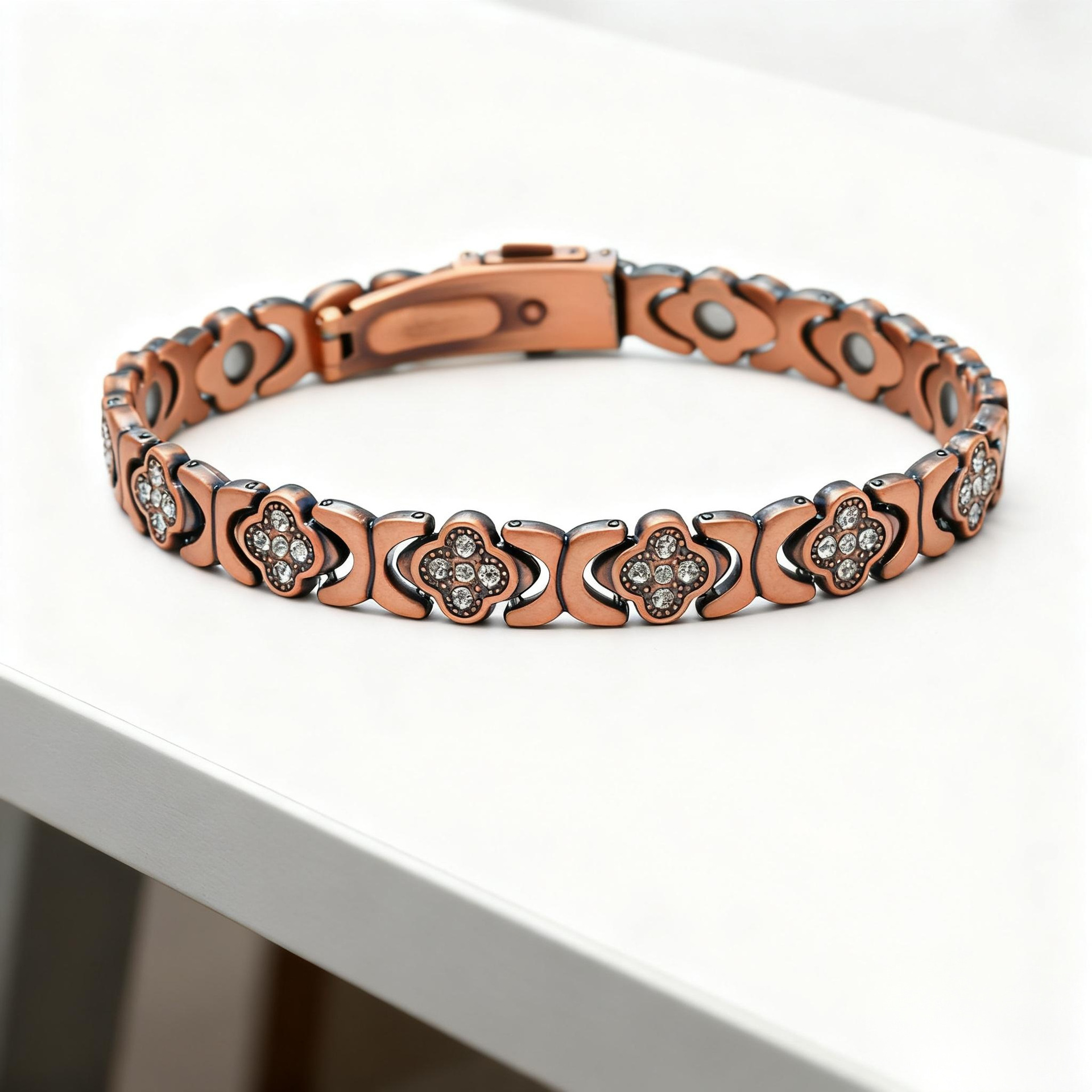Pulsera de trébol cepillado de bronce