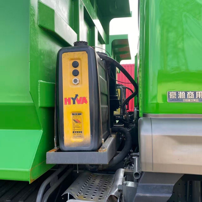 Cross-Border Supply of Sinotruk Howo 4X2 Dump Truck 371 Dump Engineering Vehicle Dump Truck