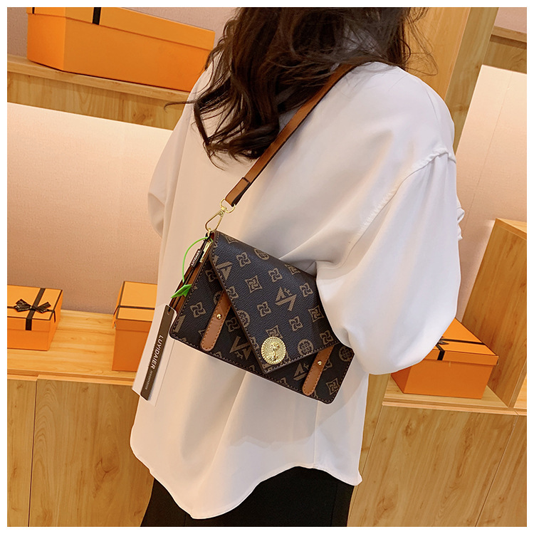 Women's Crossbody Bag Personalized Small Square Shoulder Bag_voghion.com