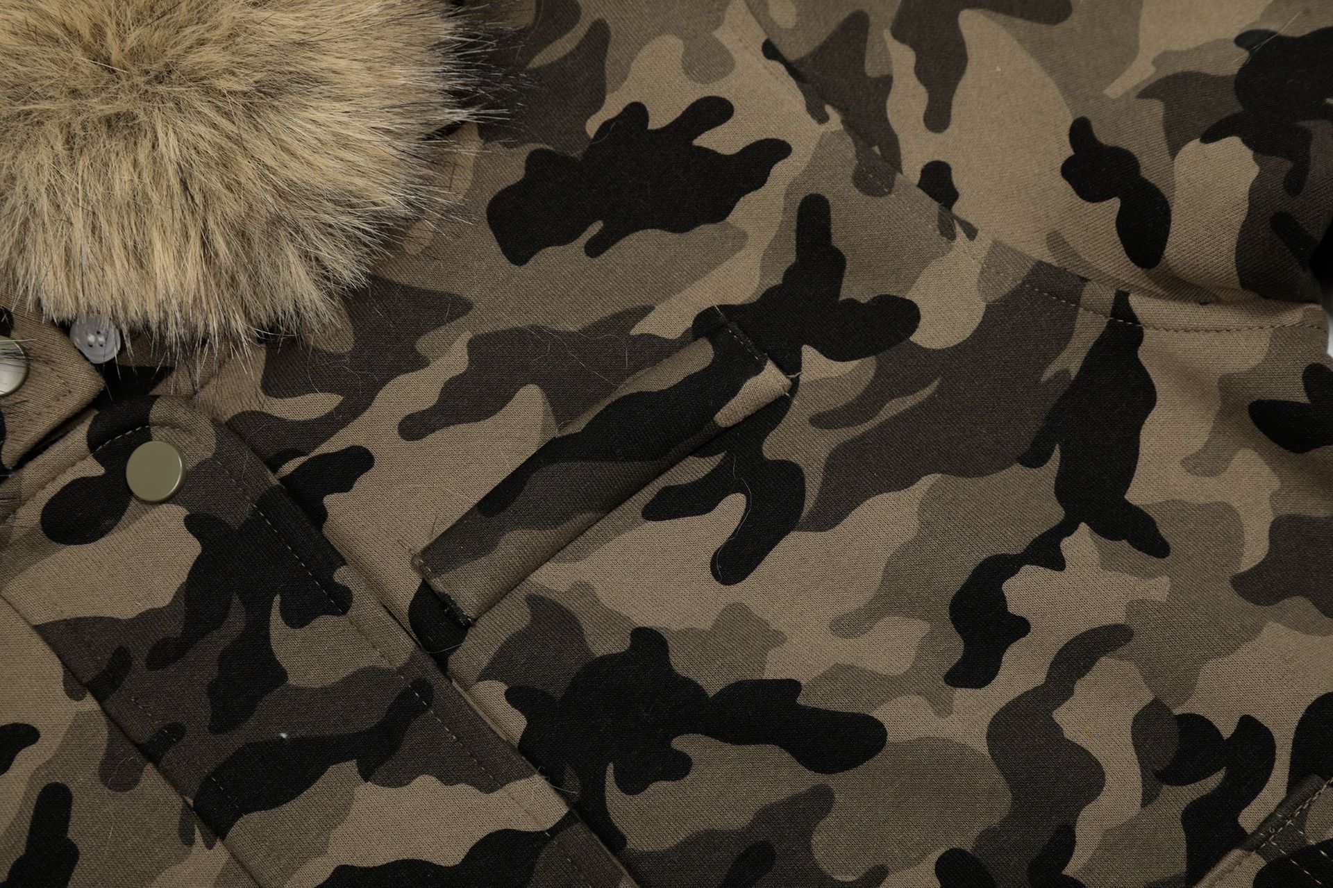 Sweat à capuche style rétro américain pour homme, veste courte à col en fourrure, style cardigan, collection automne 2025_voghion.com