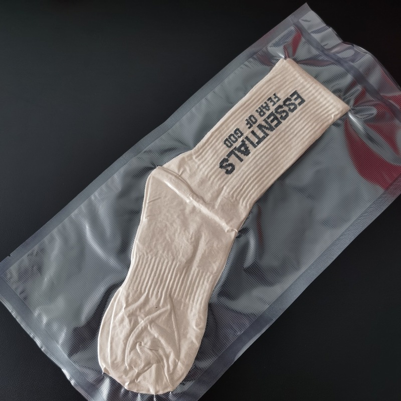 真空包装の靴下のESSENTIALSの男女のカップルの靴下の秋冬の中で筒の靴下のファッションのブランドのスポーツの街頭の欧米|undefined