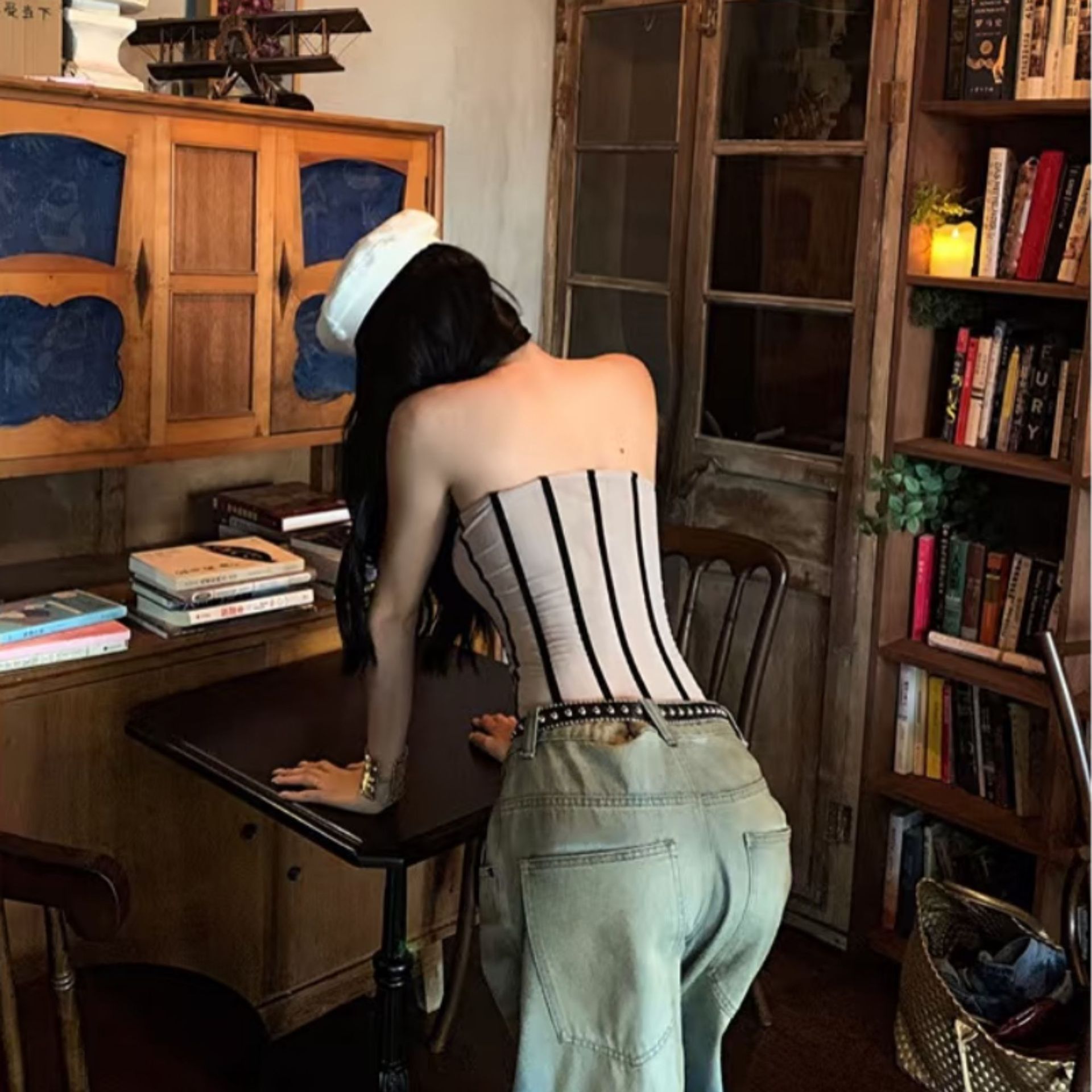 Europa y los Estados Unidos calientes, color contraste, corsé de malla de hueso de pescado sexy, cintura apretada, pechos de mujer, frente y detrás, se puede usar.