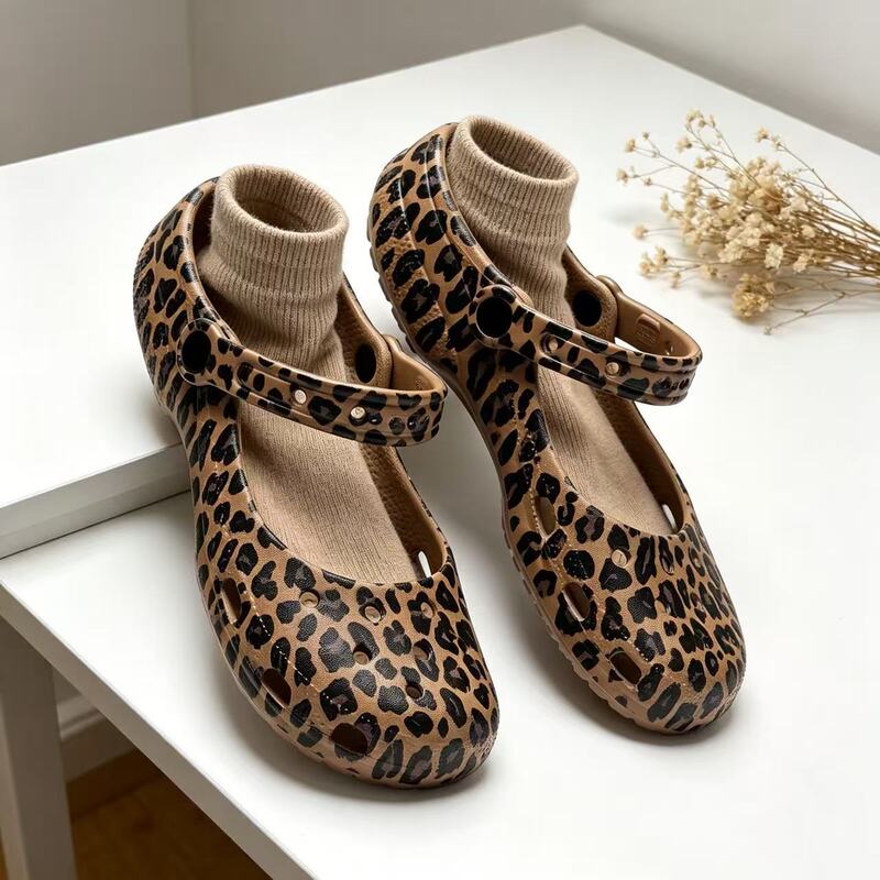 Cross Ballet Clogs for Women 2026 Summer New Style Beach Non-Slip Breathable Sandals Wholesale from Foreign Trade Factory Cross Ballet Clogs for Women 2026 Summer New Style Beach Non-Slip Breathable Sandals Wholesale from Foreign Trade Factory