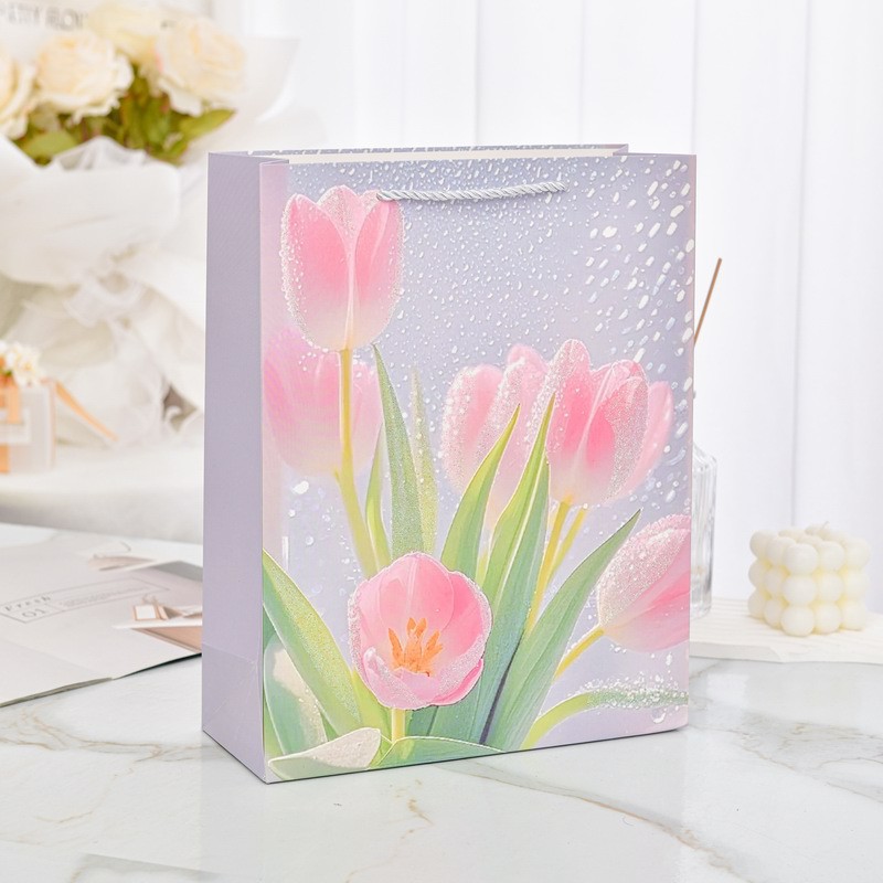 Bolsa de regalo de tulipán rosa, embalaje de regalo de mano de tulipán fresco de color, hermosa bolsa de regalo de cumpleaños en polvo