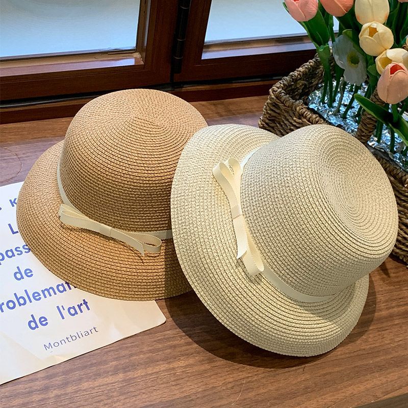 Chapeau bob en paille style hepburn avec nœud pour vacances_voghion.com