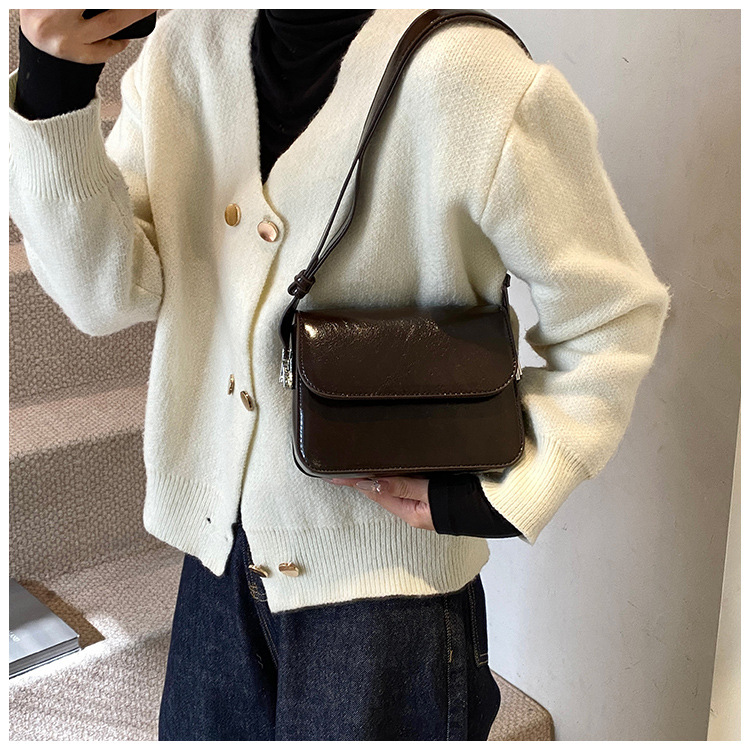 This year's popular small women's bags are the new 2024 trendy, versatile, simple and niche single-shoulder, underarm and crossbody bags undefined