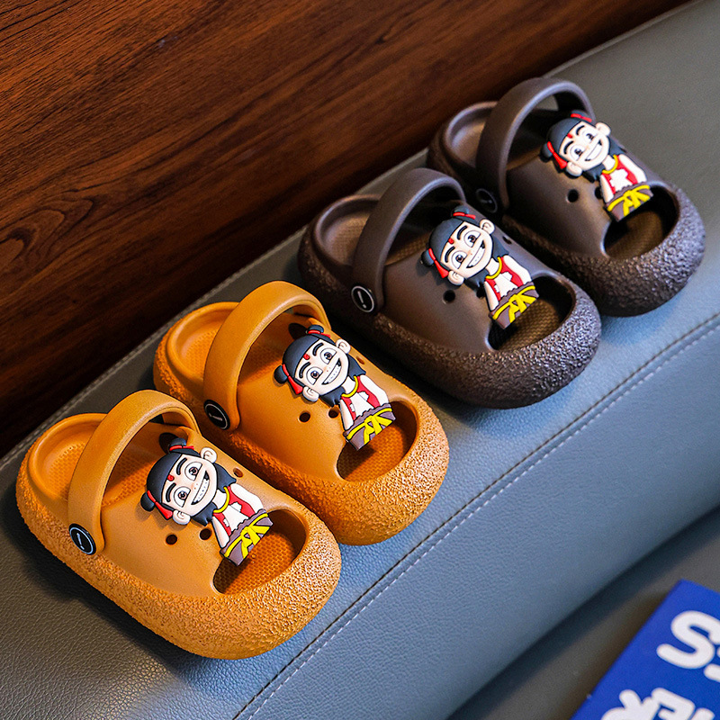 Nezha Dongdong zapatos 1 año 3 interior impermeable contra colisiones zapatillas para niños de verano niños niñas bebés