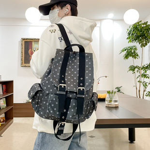 ��ϵ���c���ֵ����Ů���и������n��С�����bУ�@ͨ���p�米����