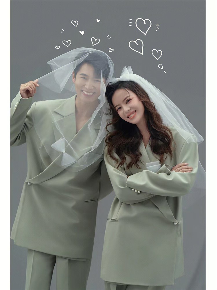 (2개) 새로운 스튜디오 커플 사진 초상화 의류 게으른 스타일 패션 이미지 사진 테마 웨딩 원피스 2022 그린 세트