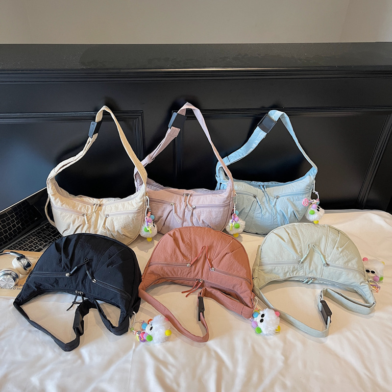 Summer Large-Capacity High-End Commuter Tote Bag for Women 2025 New Simple White Lightweight Literary Crossbody Bag