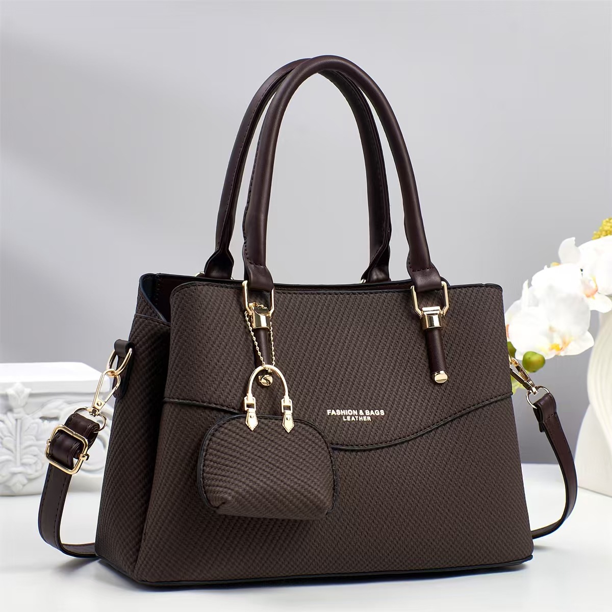 Bolsa de regalo del día de la madre 2025, nueva atmósfera de madres de mediana edad, bolso de mano de moda para mujeres, bolso de mochila