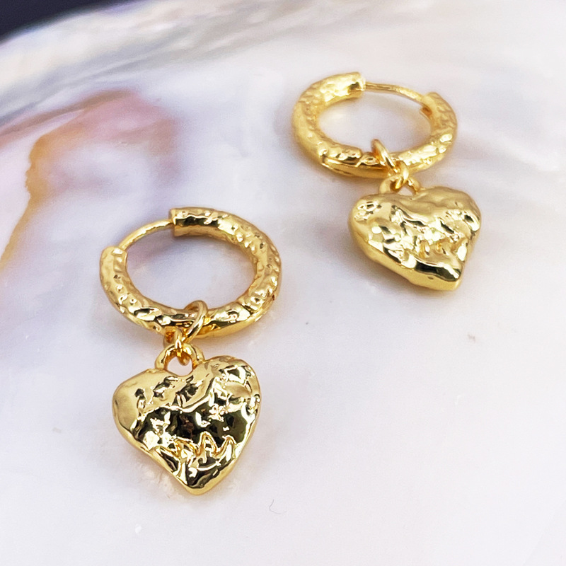 1 Pair Simple Style Heart Shape Copper Gold Plated Drop Earrings display picture 3