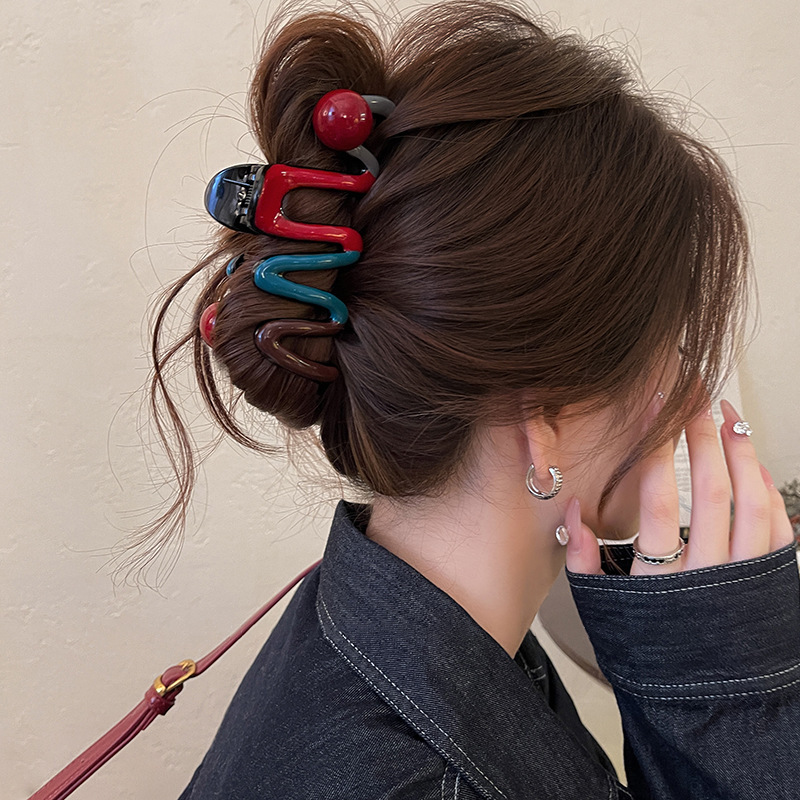 2025年新作フレンチサテン三角グリッパー、女性用ハイエンド後頭部ヘアシャーククリップ、気質と多用途のヘアアクセサリー|undefined