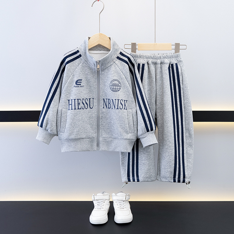 7692 traje fresco y guapo para niños primavera y otoño nuevo suéter de primavera para niños chaqueta de dos piezas deportivas para niños de moda callejera