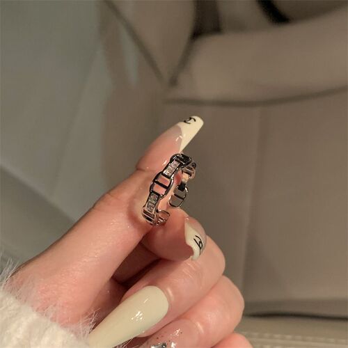 Silver D letter pig nose ring women's niche fashion personality open index finger ring cold style light luxury slightly set ring