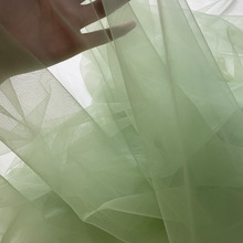 草绿色牛油果绿网纱布料场景婚礼布置婚庆背景纱幔绿色网纱面直销