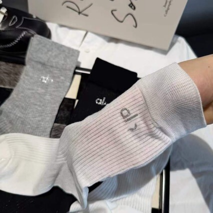 Korean-Style Dongdaemun Socks for Women, Spring and Autumn Mid-Calf Socks, Fashionable Light Luxury Versatile Lettered Vertical Stripe Mid-Calf Slouch Socks