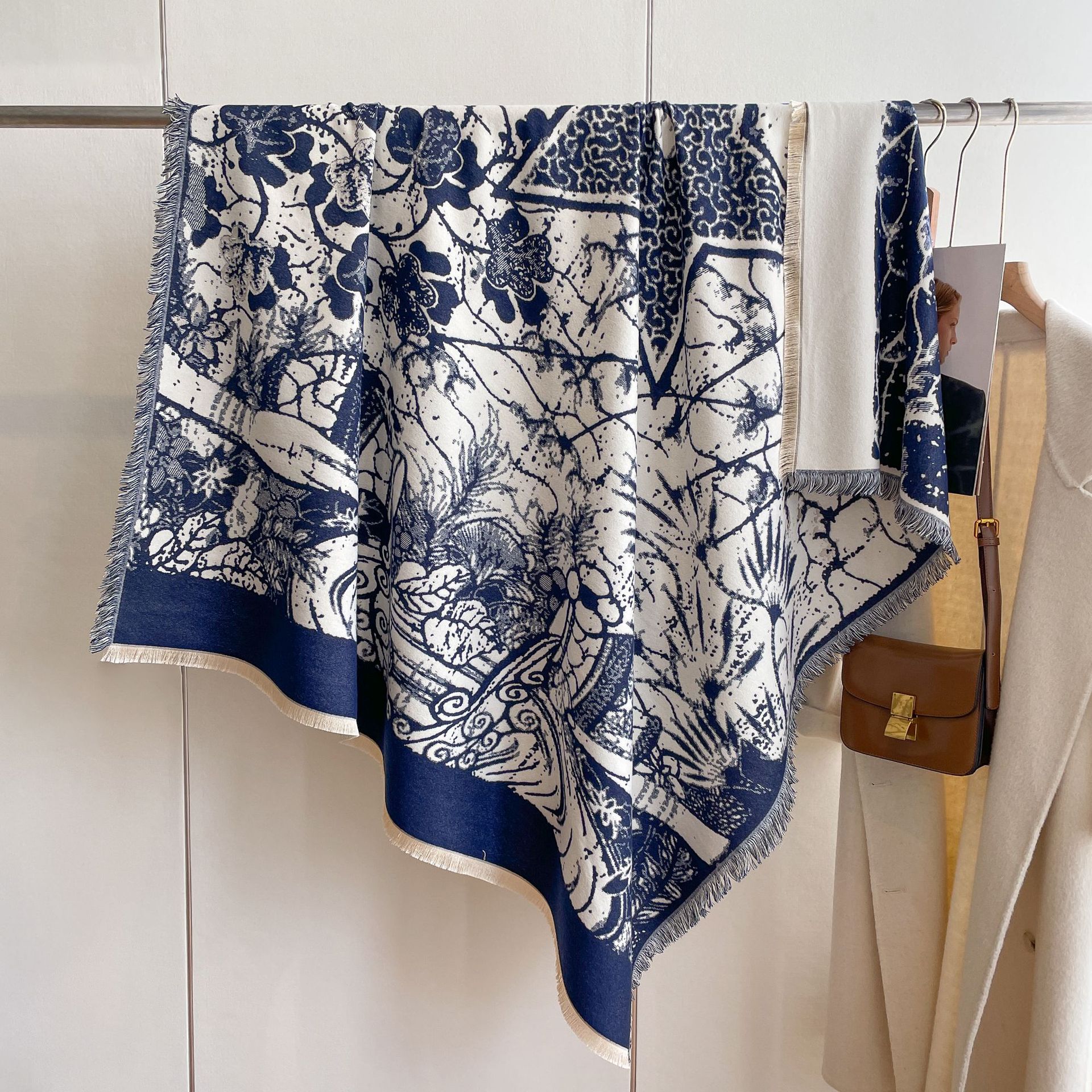 Cashmere-like moda todo-fósforo bufanda planta flor impresión barba corta borla chal Otoño e Invierno engrosada bufanda caliente para las mujeres