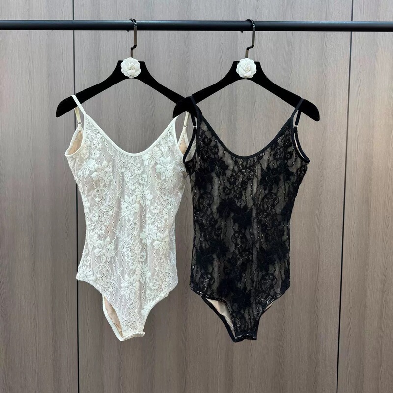 Spring and Summer 2025 New French Retro Style Lace Stitching U-Shaped Large Backless All-Match Sling Spring and Summer 2025 New French Retro Style Lace Stitching U-Shaped Large Backless All-Match Sling