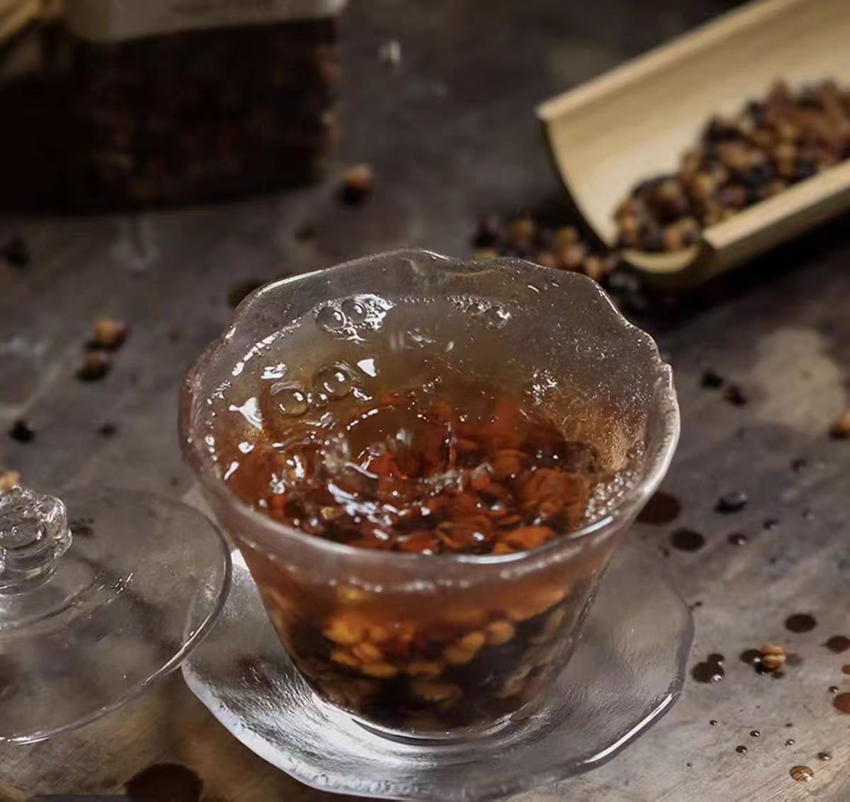 Wuzhi Maotao Summer Damp Tea 100g Ficus Hirta Coix Seed Adzuki Bean Herbal Blend for Daily Brewing in use