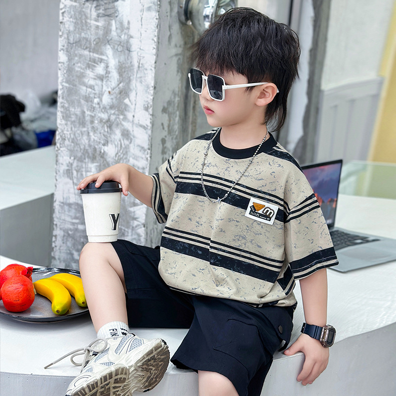 7352 Traje de verano para niños para niños 2025 nuevo estilo bebé de manga corta niño hermoso vestido de verano de dos piezas de moda