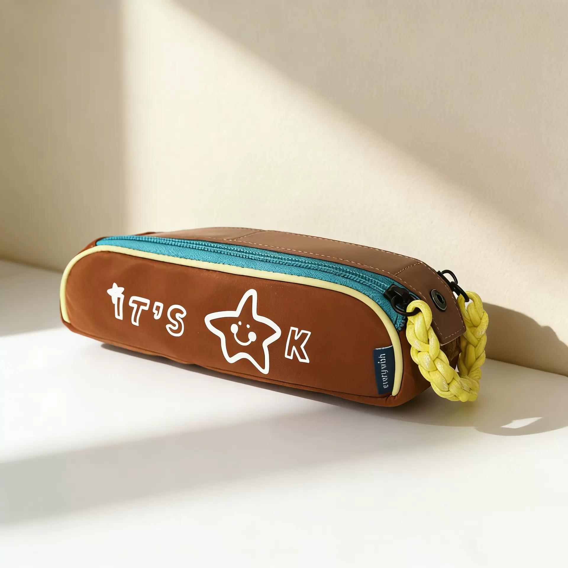 焦糖色星星笔袋大容量学生文具收纳包青绿拉链黄色编织日系可爱风