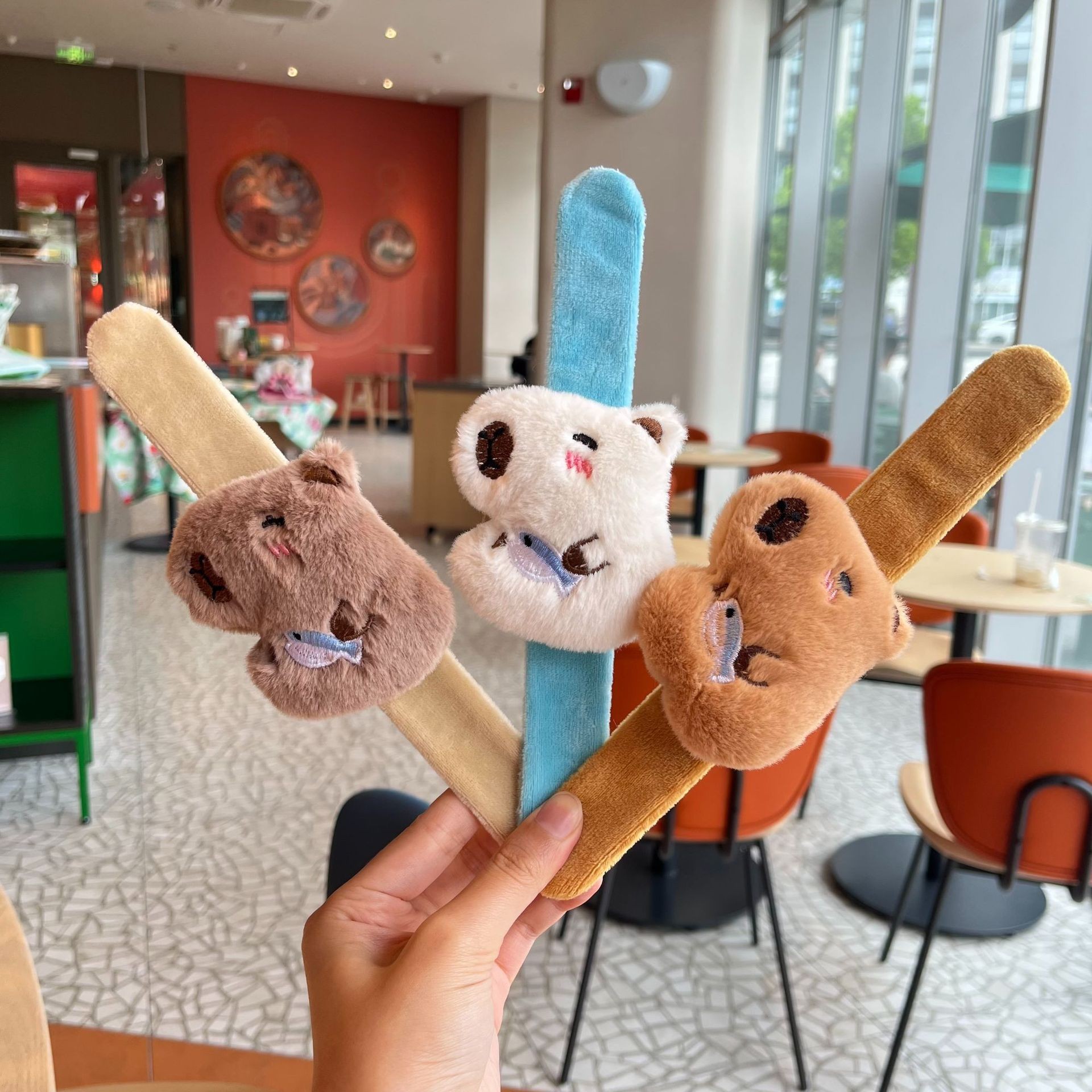 Anillo de felpa de dibujos animados, oso de mantequilla, correa de reloj de boda, pulsera para niños Kapibala, regalo de muñeca creativa