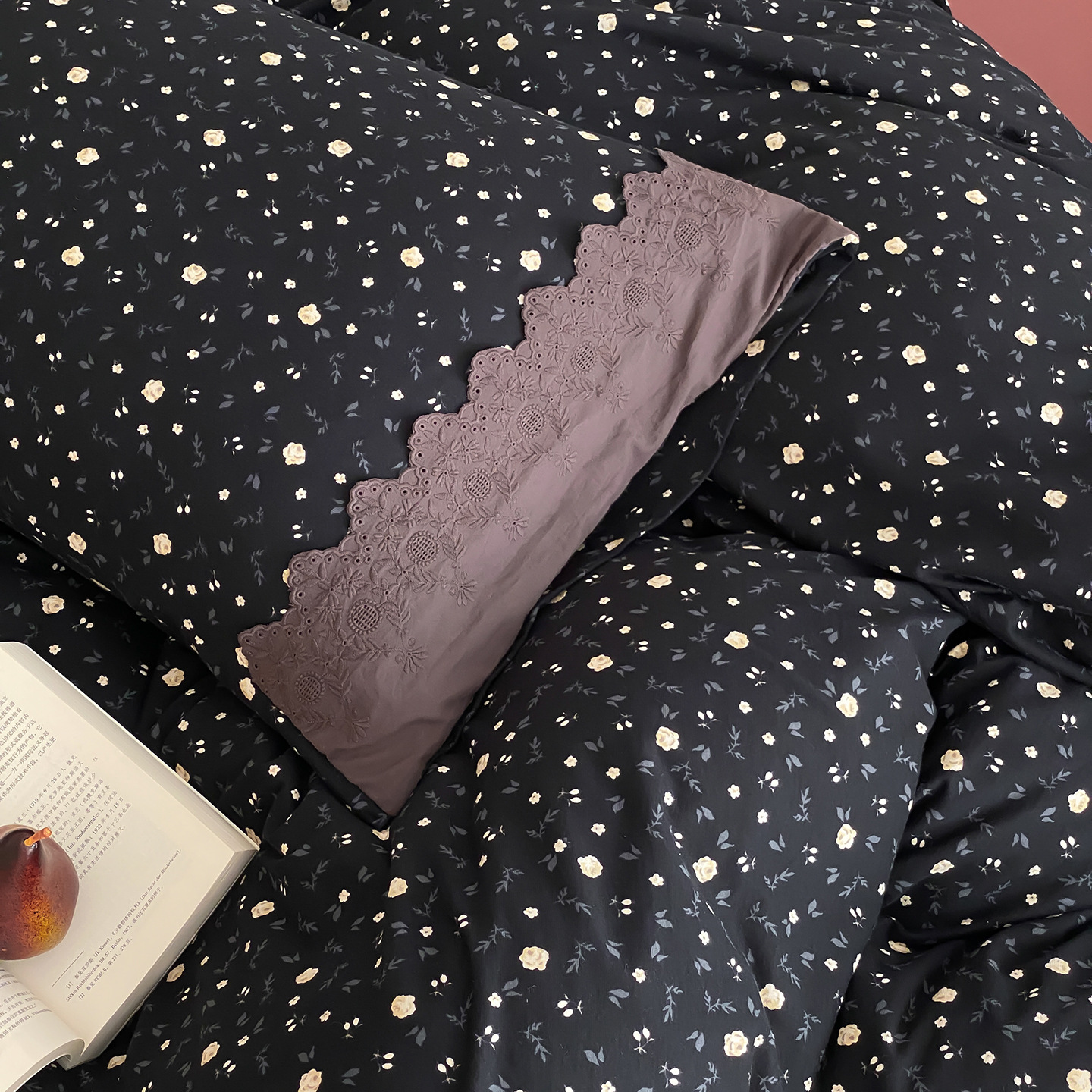 French Vintage Floral Bedding Set 100 Percent Cotton Four Piece_voghion.com