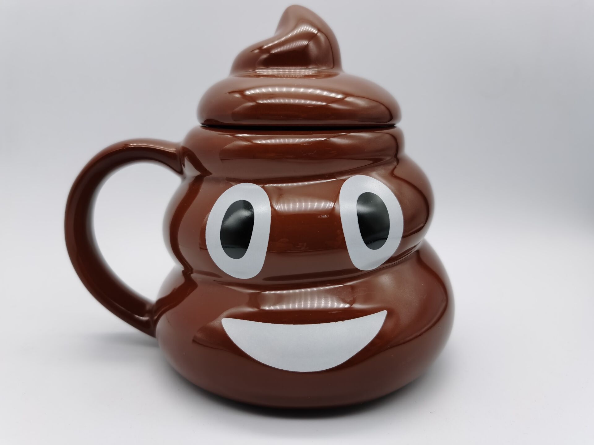 Ceramic Poop Mug Creative Cartoon Hand-painted Cup With Lid_voghion.com