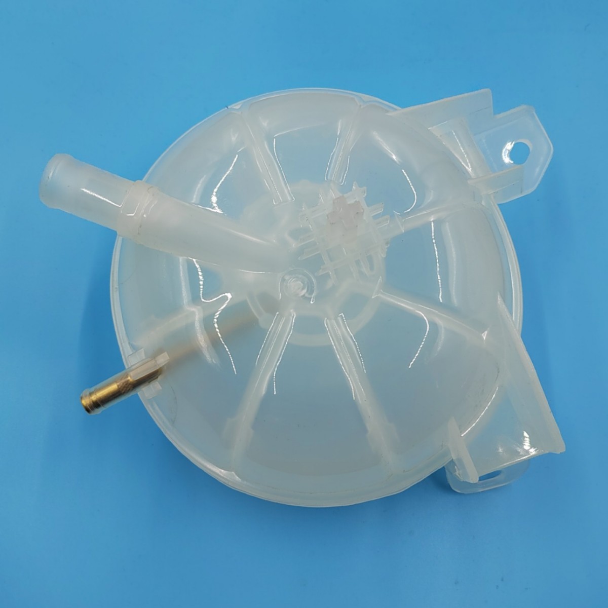Alpha 50509771 Expansion Water Kettle Coolant Tank Compensation Tank Auxiliary Water Tank 50544422 Factory