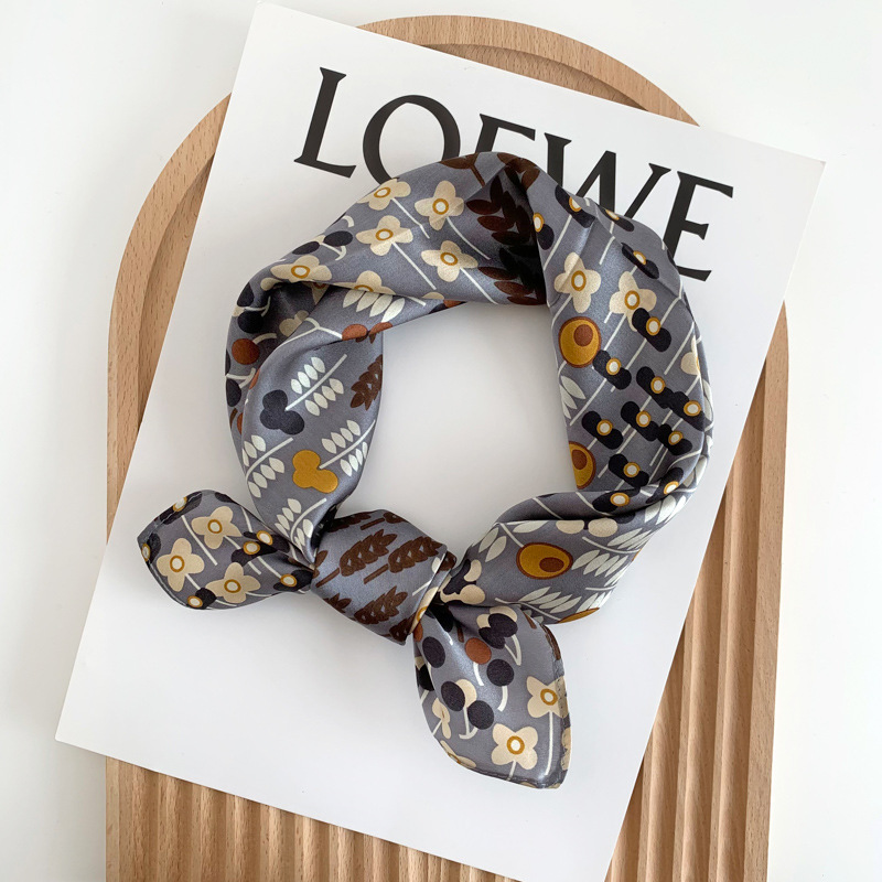 Universal retro silk handkerchief
