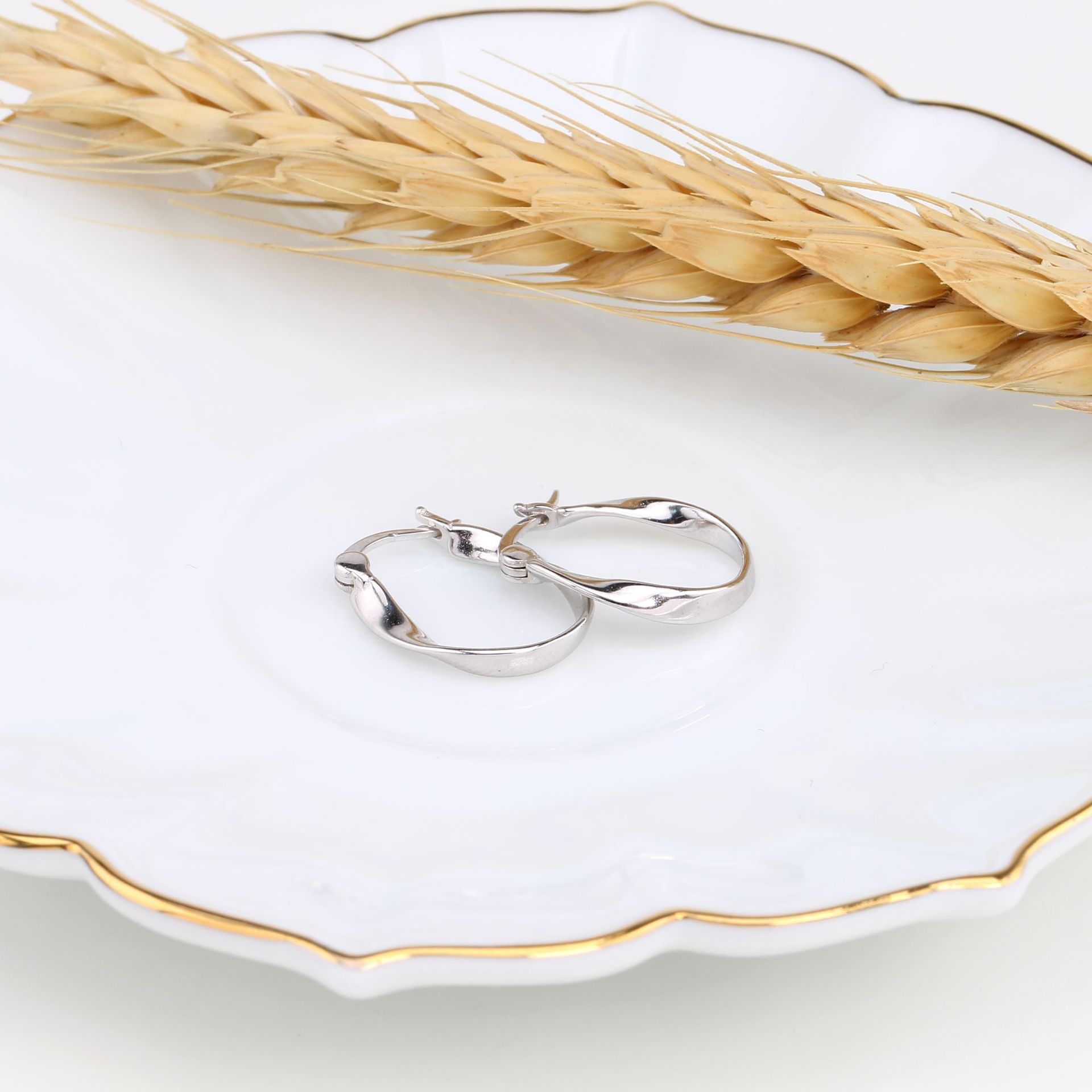 1 Paar Einfacher Stil Twist Sterling Silber Überzug Weißgold Plattiert Vergoldet Ohrringe display picture 8