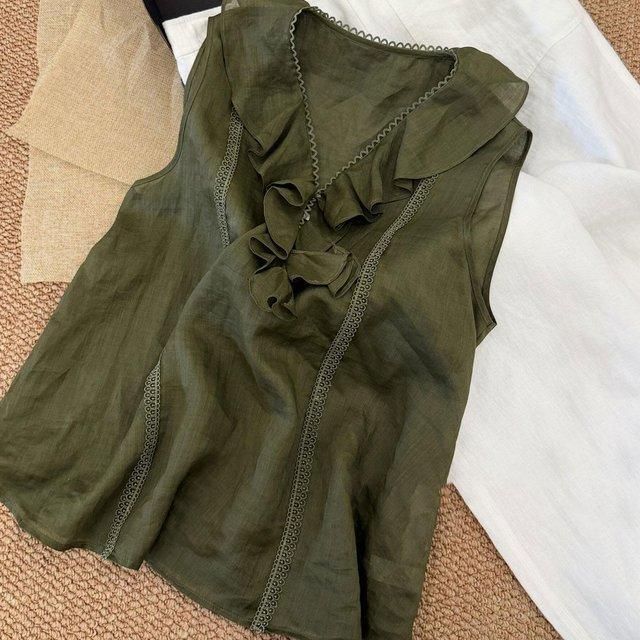 High-End Women's Clothing for Export, Retro Green Ruffle Design, Loose V-Neck, Slimming Sleeveless Shirt for Women High-End Women's Clothing for Export, Retro Green Ruffle Design, Loose V-Neck, Slimming Sleeveless Shirt for Women