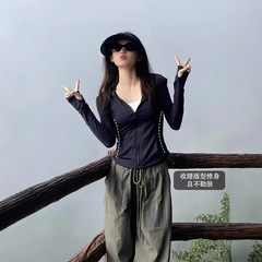 女性用黒の日焼け止め服 2025 新しいスリムフィット抗 UV トップ女性のタイトなジャケット登山服