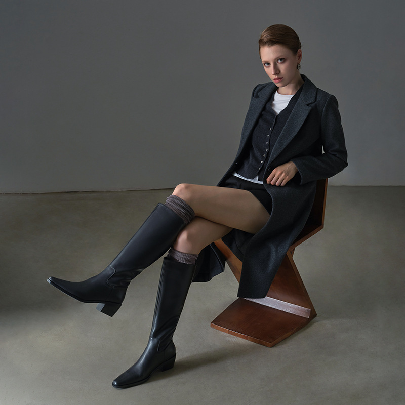First Layer Cowhide! Black Versatile Thick Heel Large Tube Knight Boots for Women 2025 New Genuine Leather Square Toe High Heel Boots First Layer Cowhide! Black Versatile Thick Heel Large Tube Knight Boots for Women 2025 New Genuine Leather Square Toe High Heel Boots