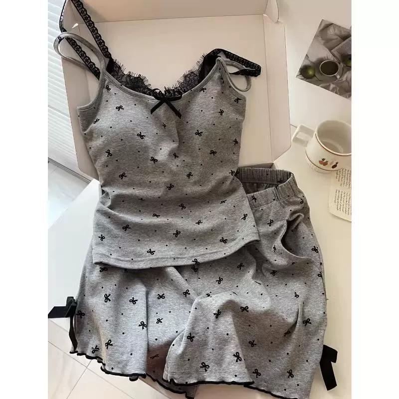 2025 новый стиль сладкий и пряный ветер волновая точка бант кружевной подтяжка шорты пижамы женщины могут носить костюм на дому