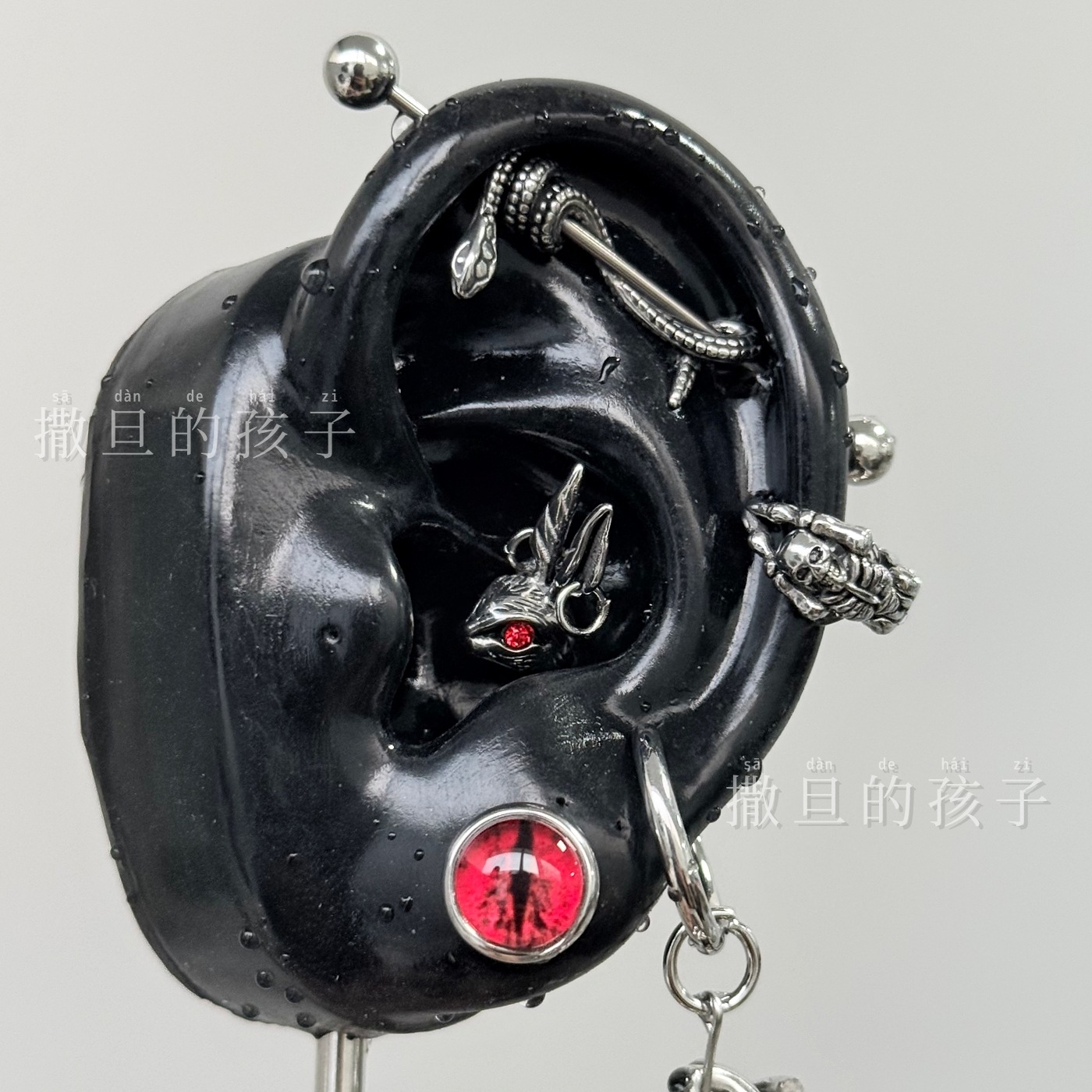 Pointed titanium steel lip stud product view
