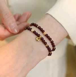 项链;手链;耳环