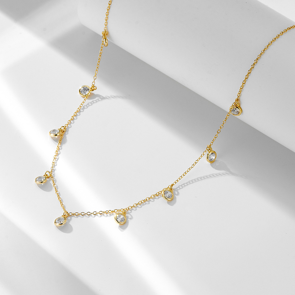 Collar colgante de circonita de punto gypsophila de plata de ley 925 mujer europea y americana de lujo ligero personalidad pequeña cadena de clavícula con flecos de diamantes