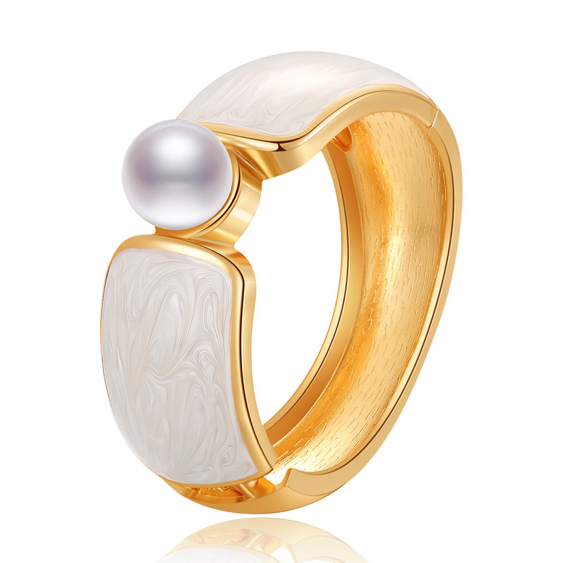 56g Weight Bangle Classification Alloy Chain Material 1 Piece Quantity Daily, Street Occasion Alloy Material Geometric Pattern All Seasons Season Women's Gender Plating Design Vintage Style, Classic Style Style Vintage Style Classic Style Geometric Alloy Bangles Wholesale 2