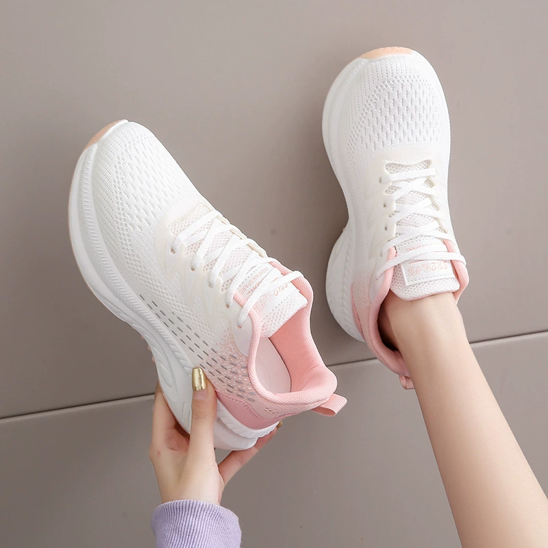 Летняя новая женская обувь Спортивная обувь дышащая повседневная мягкая подошва одиночная обувь летающая сетка обувь женская маленькая белая обувь для бега