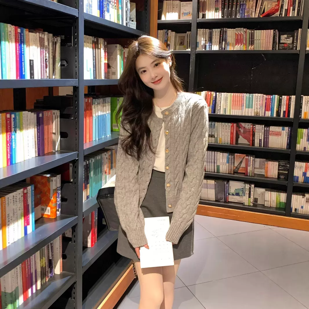 灰色麻花针织外套女2025春秋新款开衫韩系小个子外搭毛衣慵懒上衣