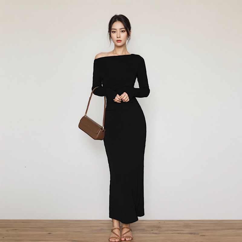 Tall Long Black Slim-Fitting Long-Sleeved Slanted Shoulder Dress Winter Women's Waist-Cinching Bottoming Slit Hip-Covering Long Skirt